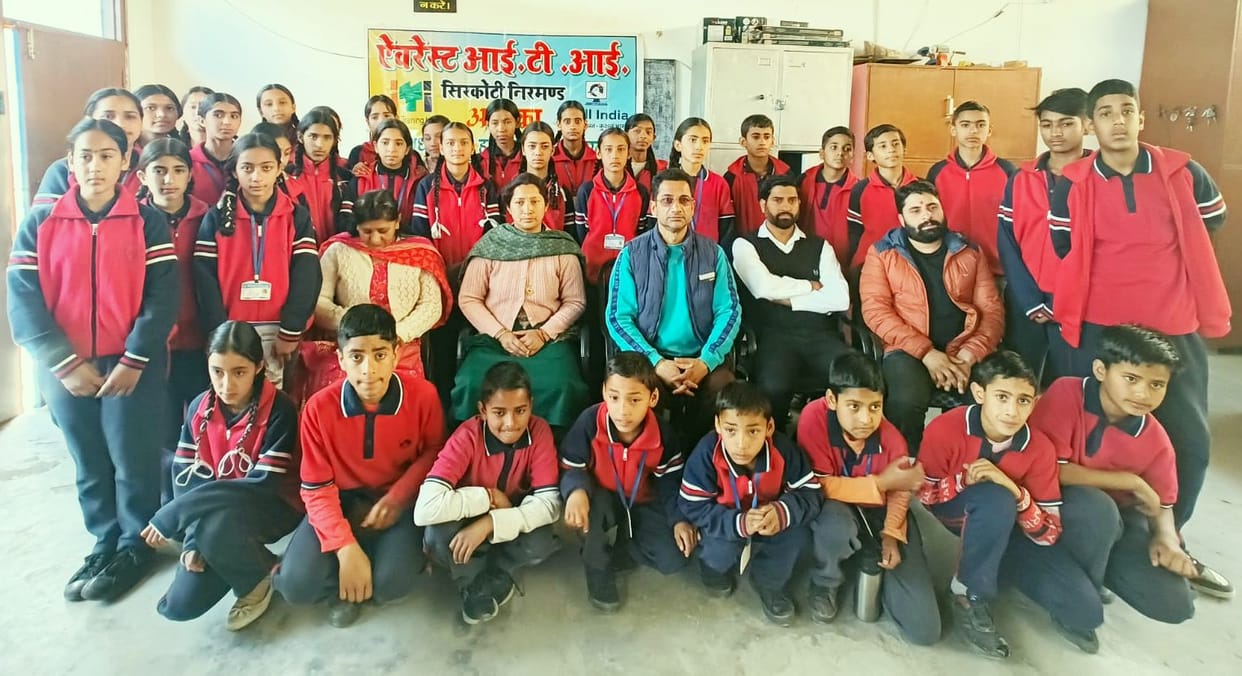 Teach the students of Sirkoti School the benefits of technical education
