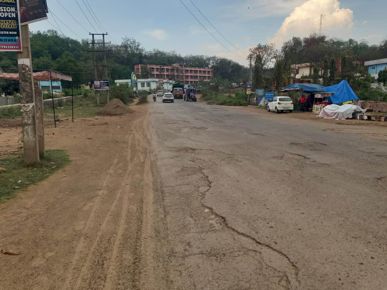 पिंजौर- नालागढ़ फोरलेन  की दयनीय हालत- संवाद।