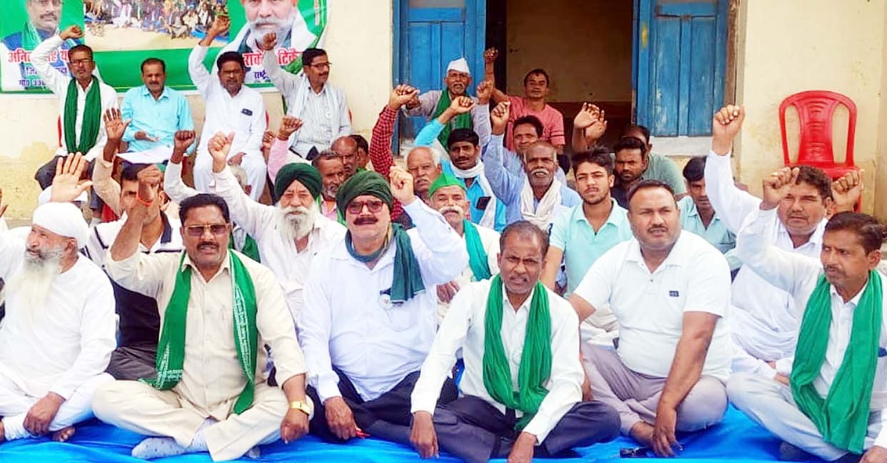 Talks between BKU leaders and Naib Tehsildar fail.