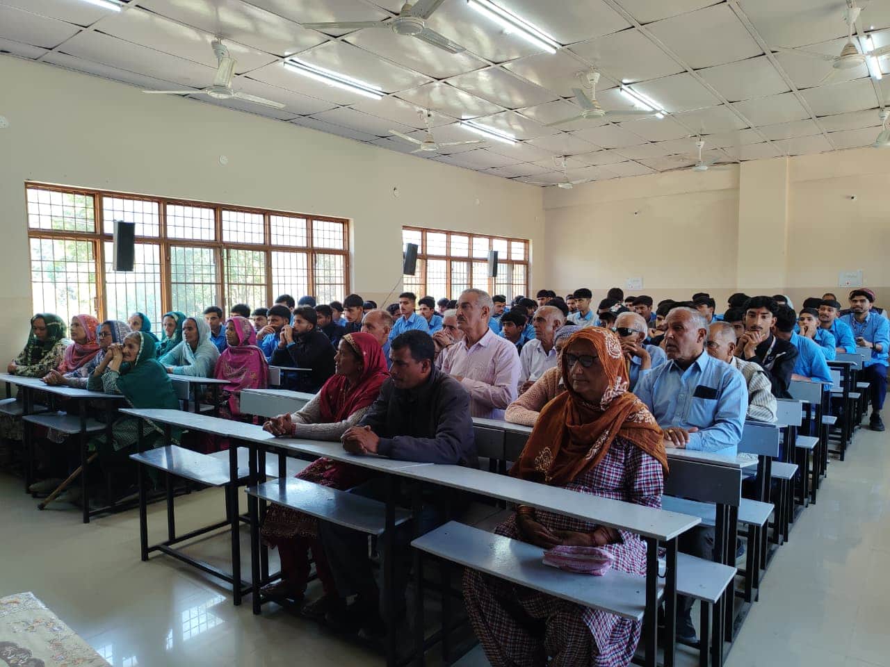 राजकीय औद्योगिक प्रशिक्षण संस्थान भोरंज मेंअंतर-पीढ़ीगत संबंध विषय पर आयोजित कार्यक्रम में भाग ल