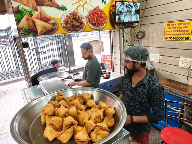 Lack of gas spoils the taste, lentil samosas stop being made