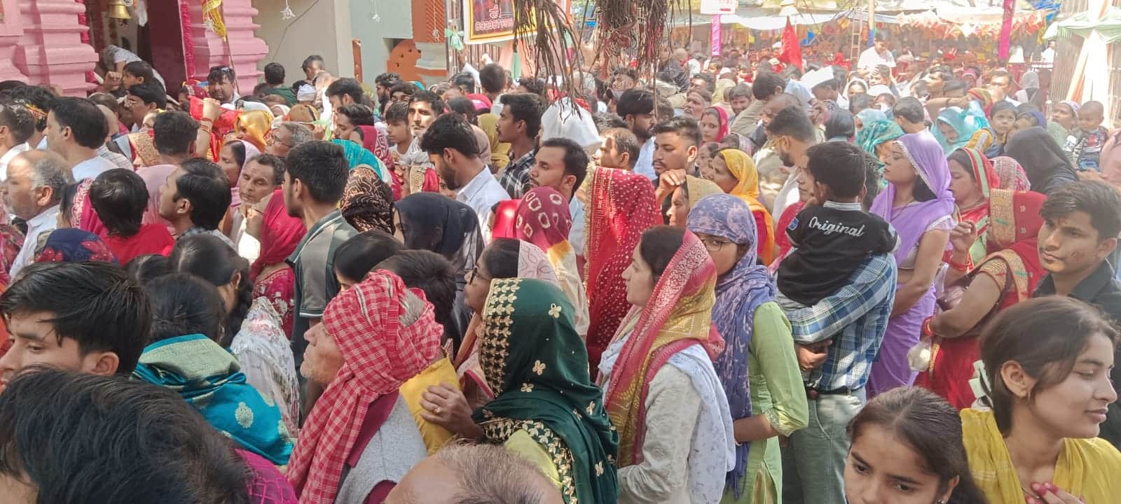 सीकरी महामाया देवी मेले में उमड़ी श्रद्धालुओ की भीड़। संवाद