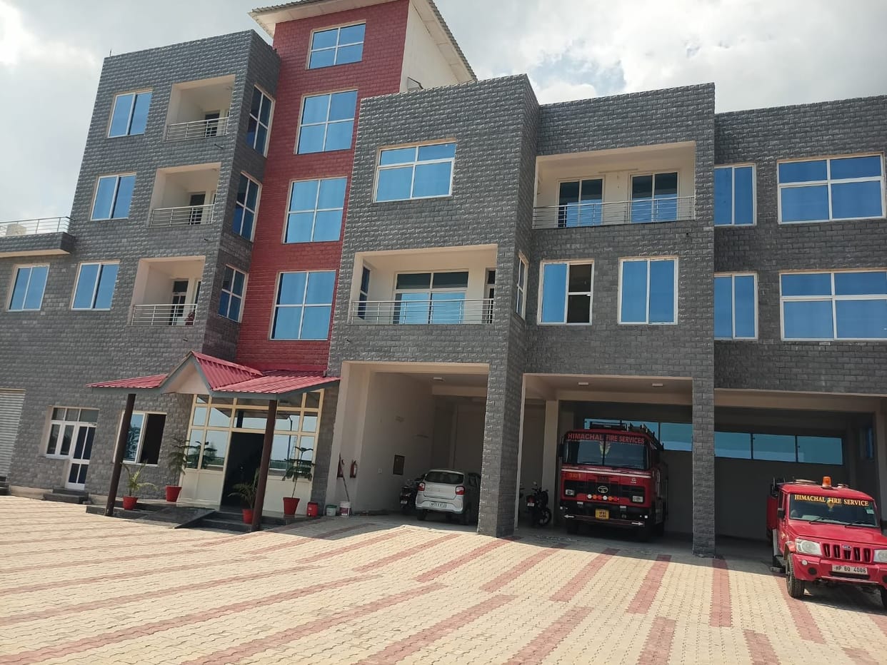 Tahliwal's fire substation, built at a cost of Rs 4 crore, is thirsty.