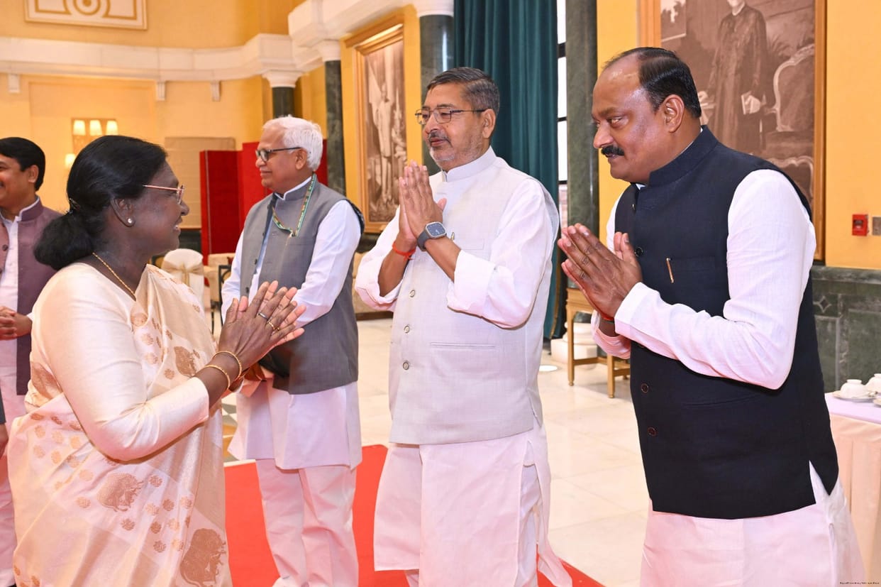 SP MP from Chandauli met the President.