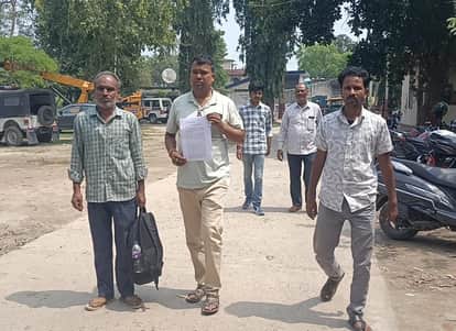 व्यापारी के परिजन ने थाने मे दिया आवेदन