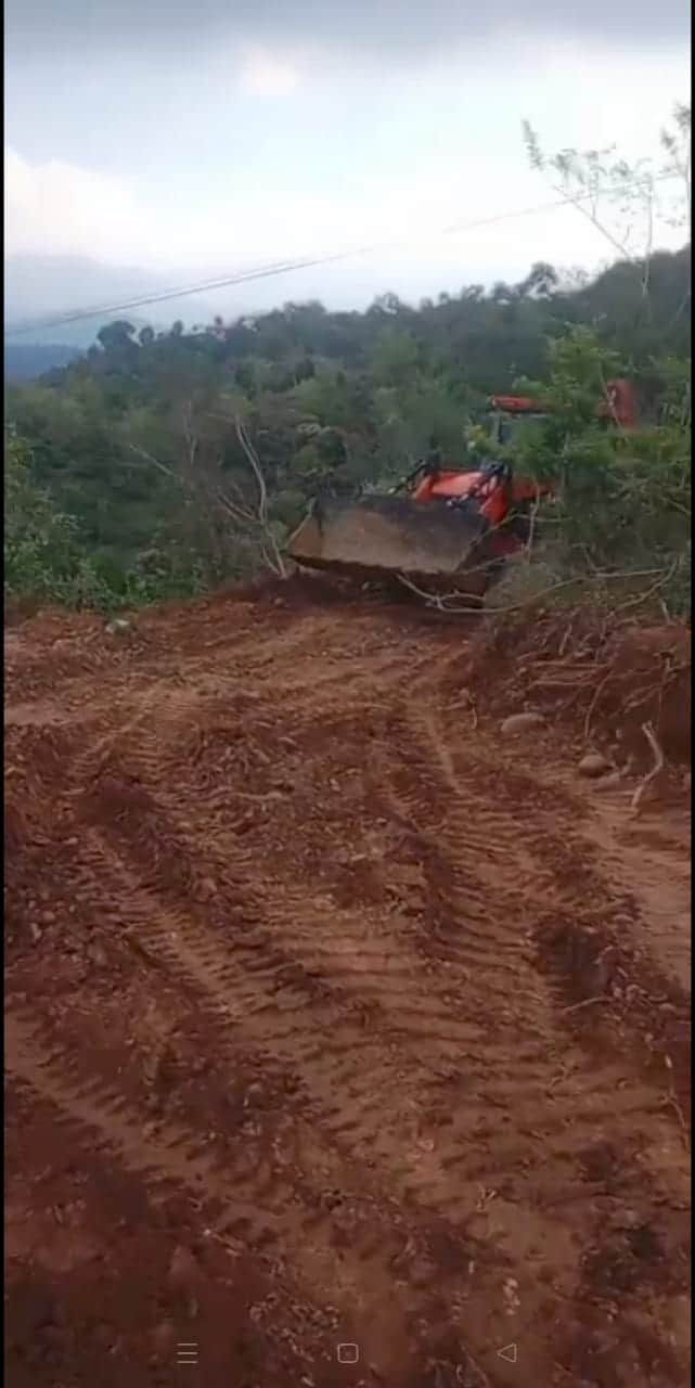 याणवीं और कल्याल गांव के लिए बनाई जा रही सड़क। संवाद