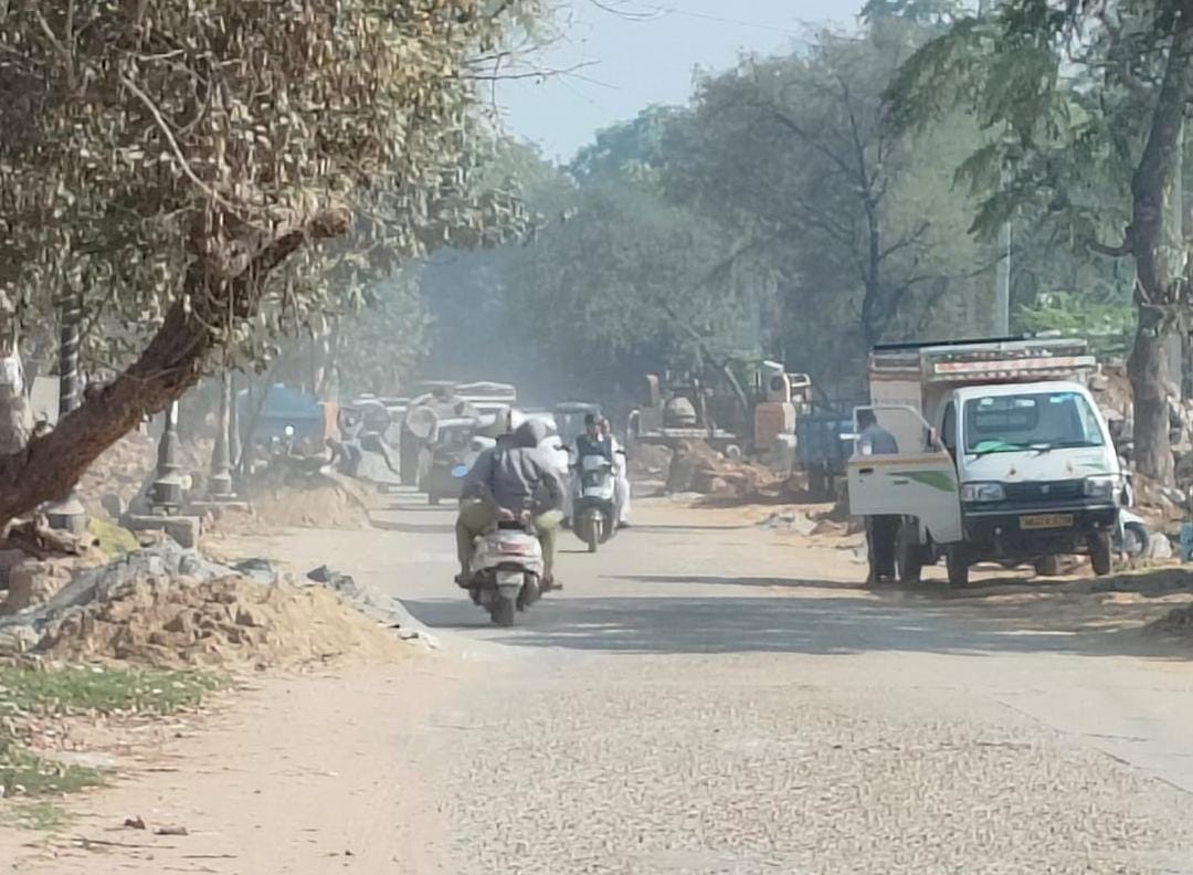 Cleaning system fails...road sweeping machine worth Rs 1.5 crore is out of order for one and a half month