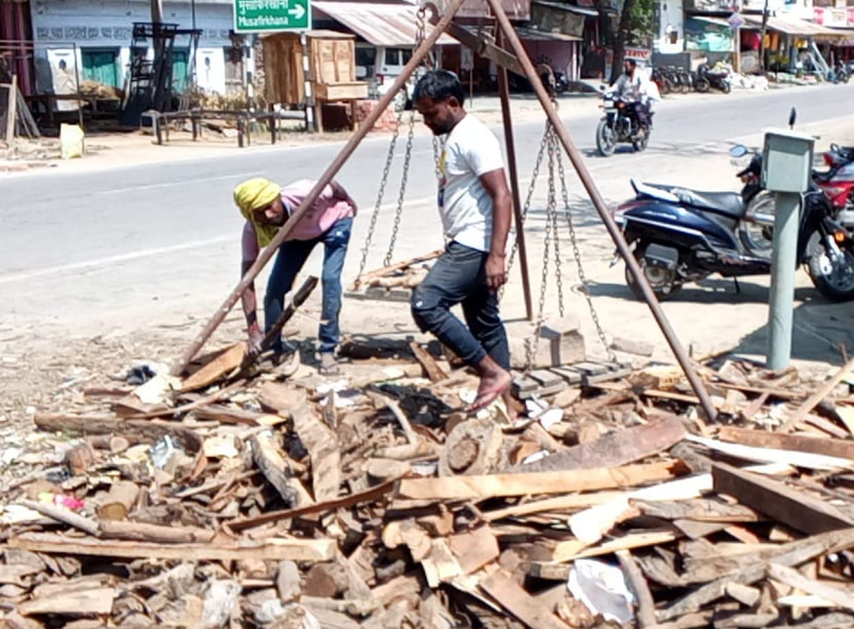 Charcoal Prices Soar; Induction Cooktops Nowhere to be Found