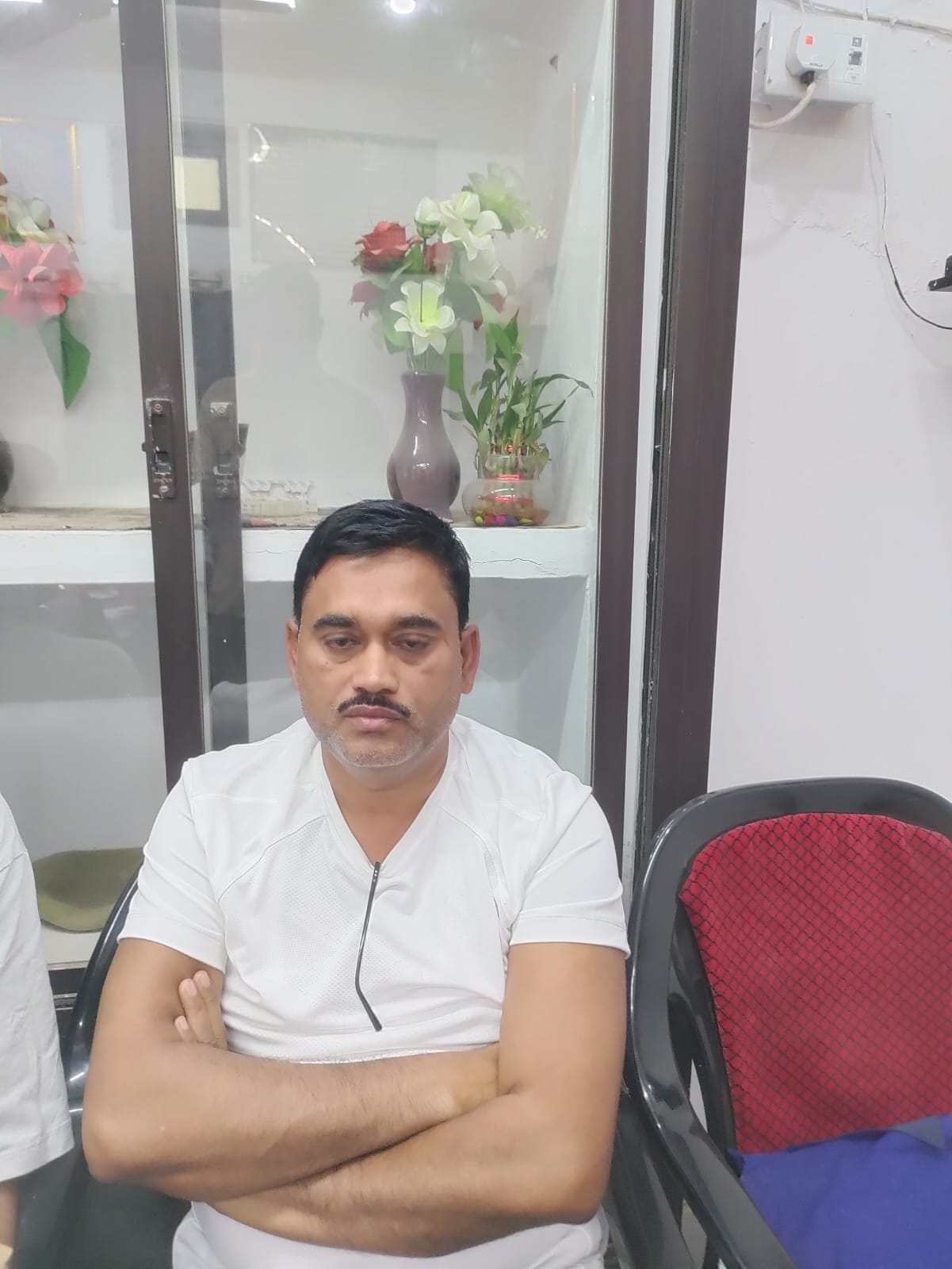 JE arrested for accepting Rs 1 lakh bribe to clear bill for Rs 3 crore work