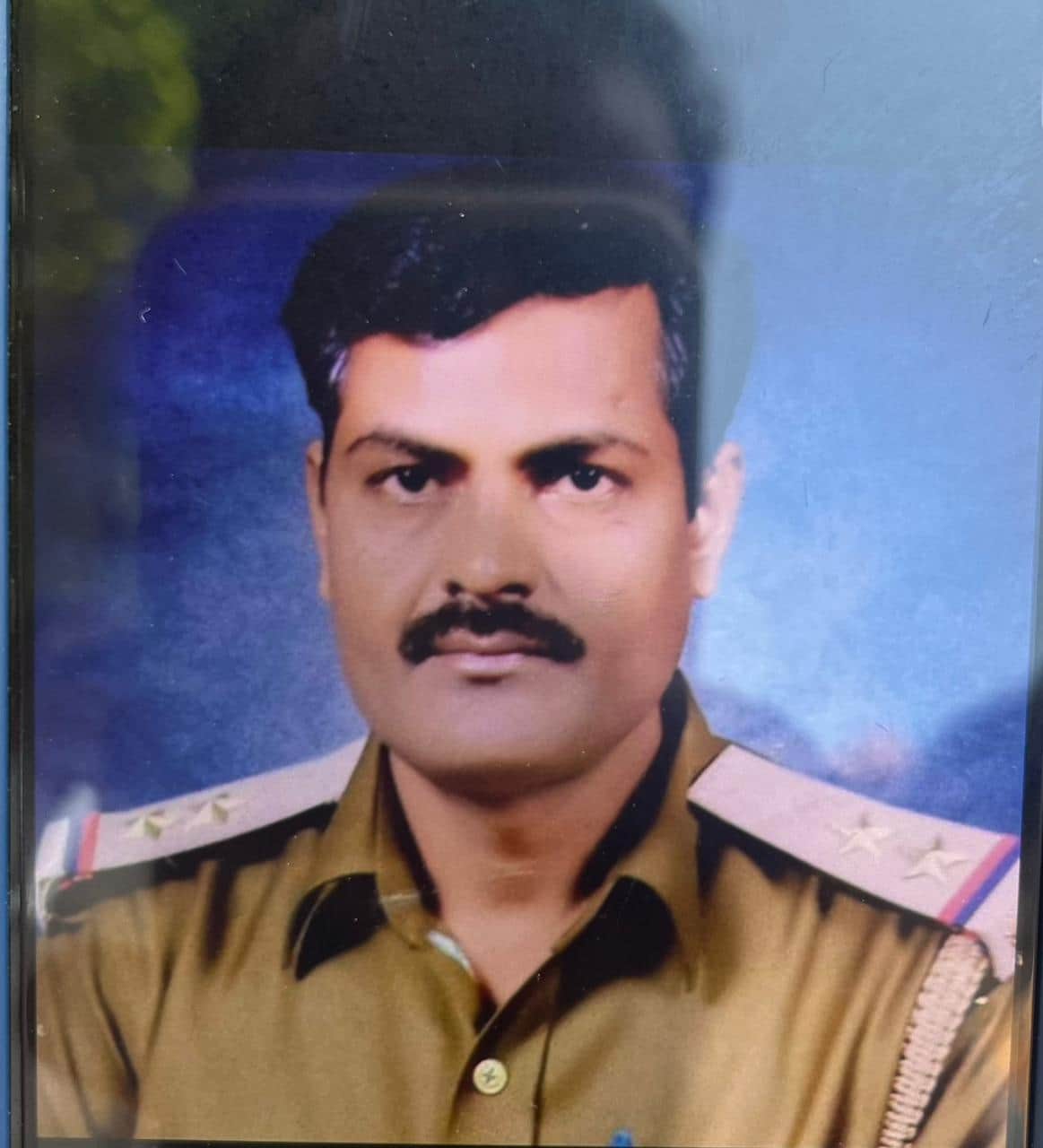 फोटो-24 दरोगा सुरेश चाहर। स्रोत: सोशल मीडिया