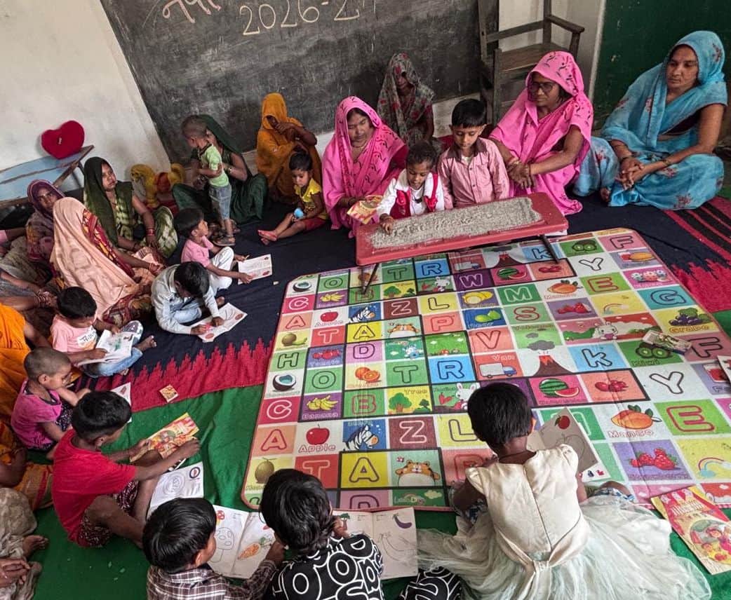 फोटो-8- नवारंभ उत्सव में मौजूद बच्चे। स्रोत: शिक्षक