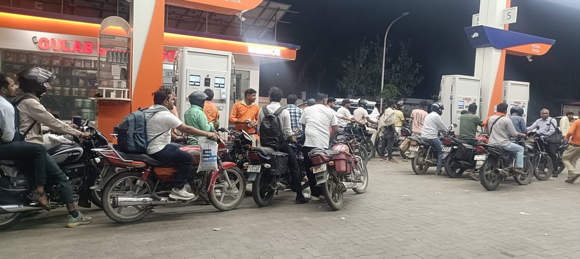 Rumours of petrol shortage led to crowds at petrol pumps