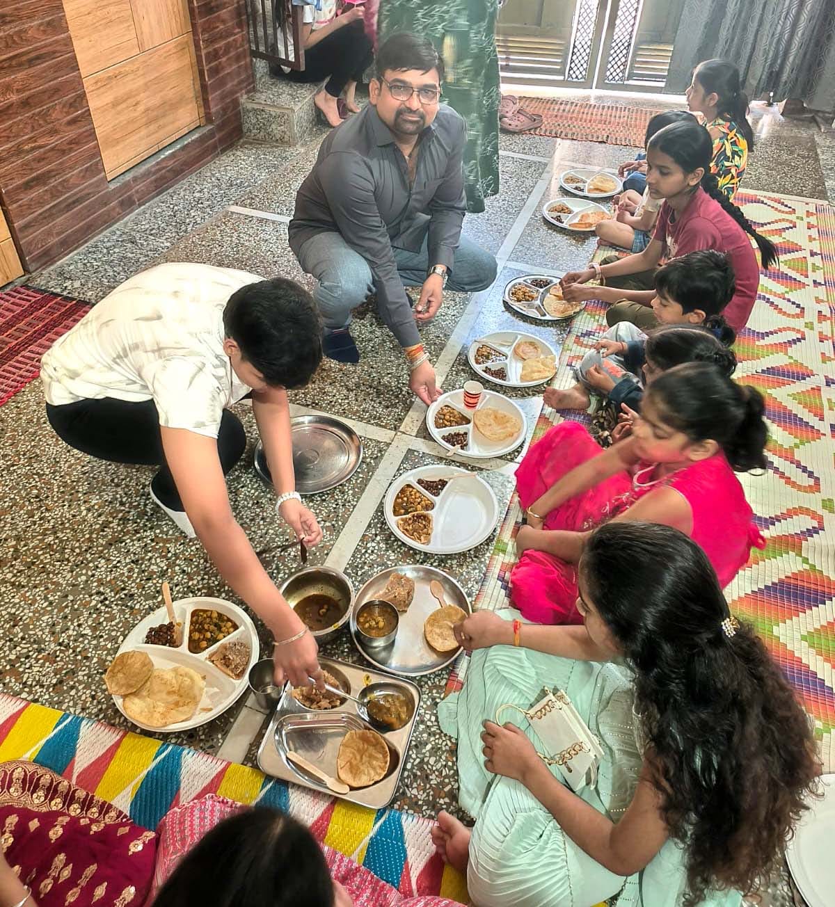 Worshiped Mahagauri on Ashtami, broke the fast after feeding Kanjak-Langur