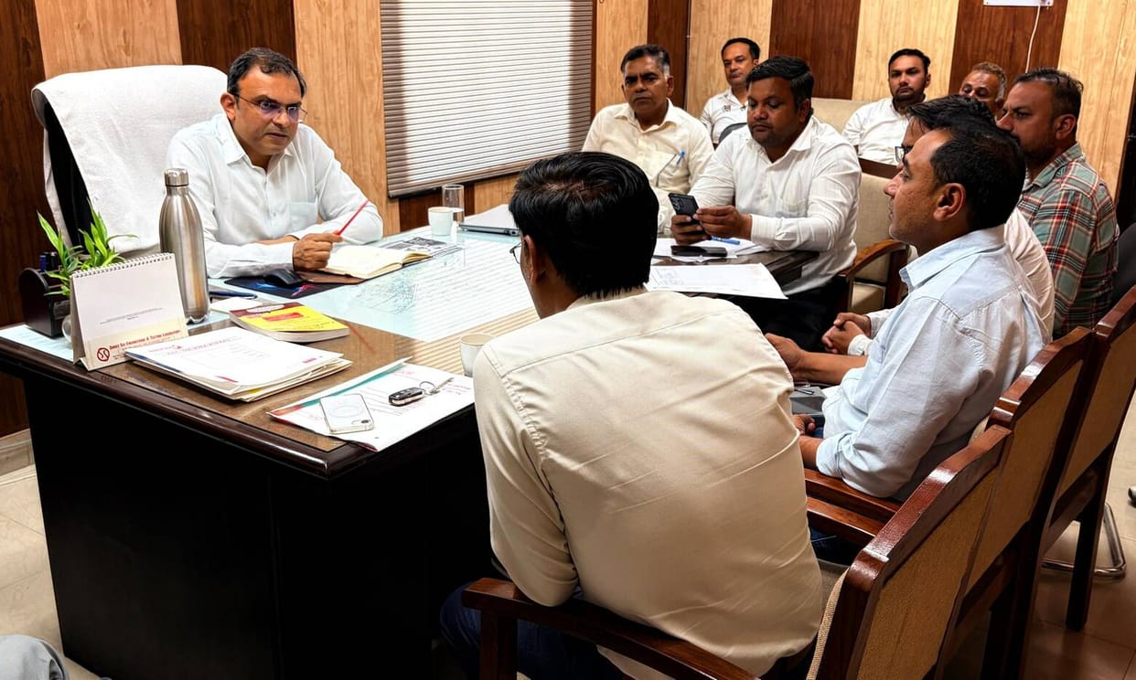 Instructions to ensure timely completion of water, electricity, roads, gunny bags and lifting in the mandis