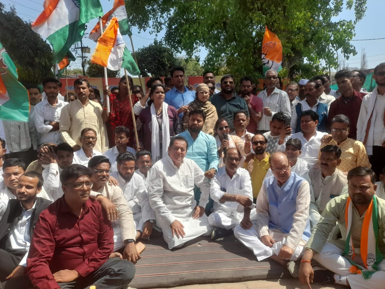 Officials remained engaged throughout the day for the reinstallation of statues of martyrs.