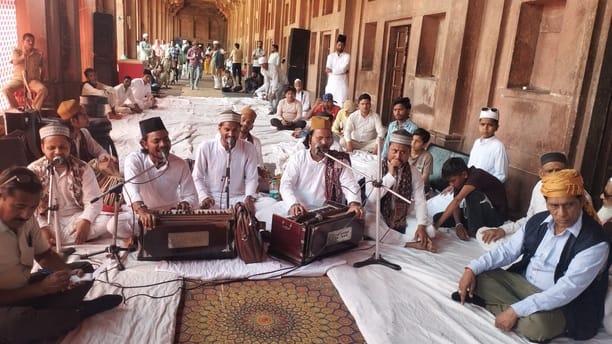 The excitement of 'Rang-e-Sufiyana' in Sikri