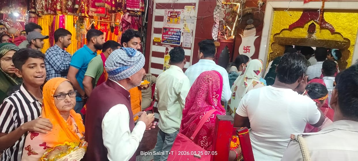 Mata Shitala's court was illuminated with yellow chunari and pink saree