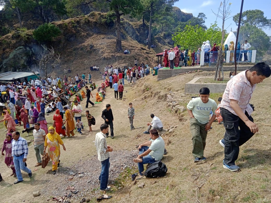 तराल बिरादरी की वार्षिक मेल का आयोजन।