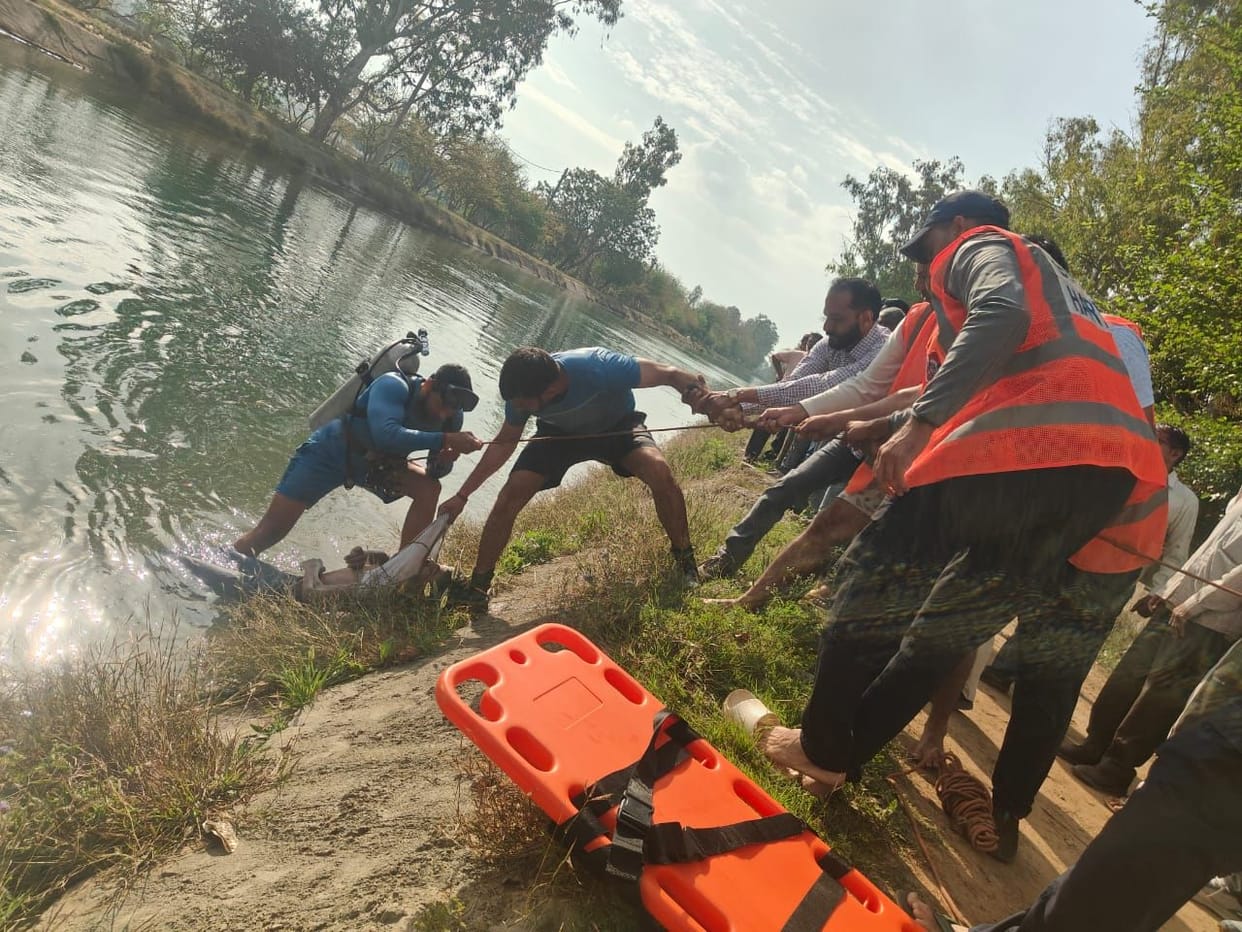 Bodies of Two Brothers Who Drowned in Canal Recovered; They Slipped While Immersing Puja Offerings