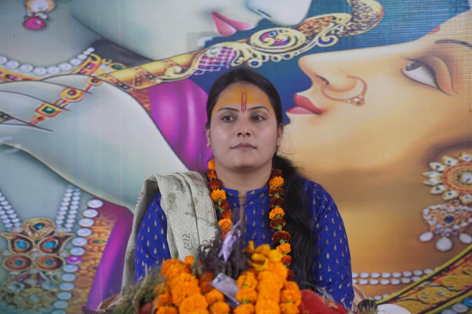 बंचरा कुटी पर कथा सुनाती श्री जी।संवाद