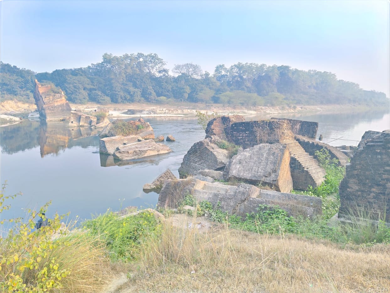 A concrete bridge will be built on the Gomti River