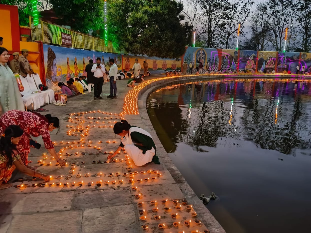 Suryakund lit up with 15 thousand lamps, laser show mesmerized the mind