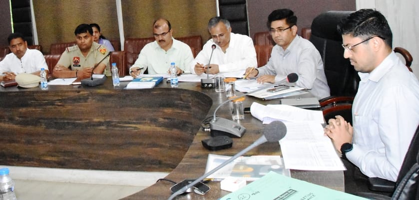 Bank officials should not keep any case pending unnecessarily: ADC