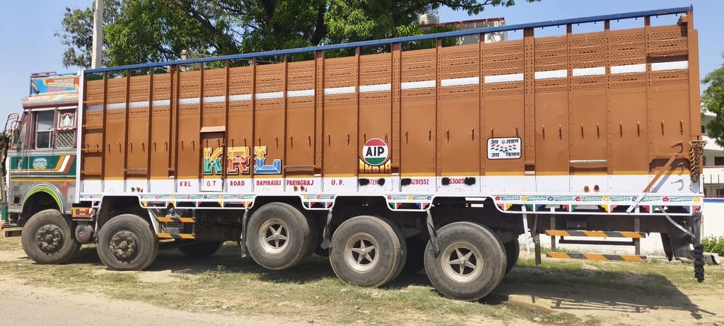 Gang selling trucks by changing chassis numbers exposed