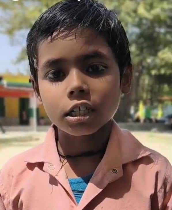 फोटो26कक्षा  2 का छात्र उपदेश।संवाद