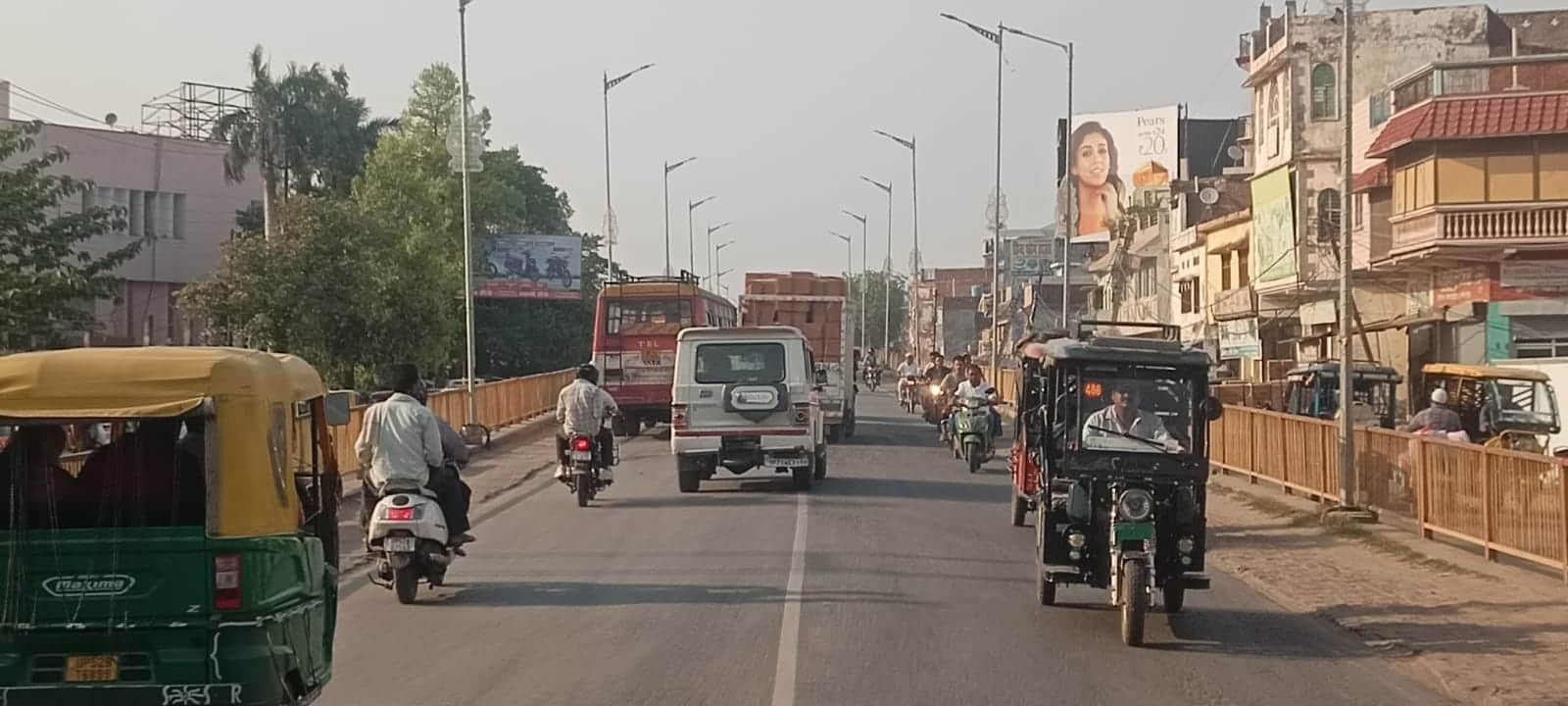 इसी ओवरब्रिज पर होना है डायवर्जन।