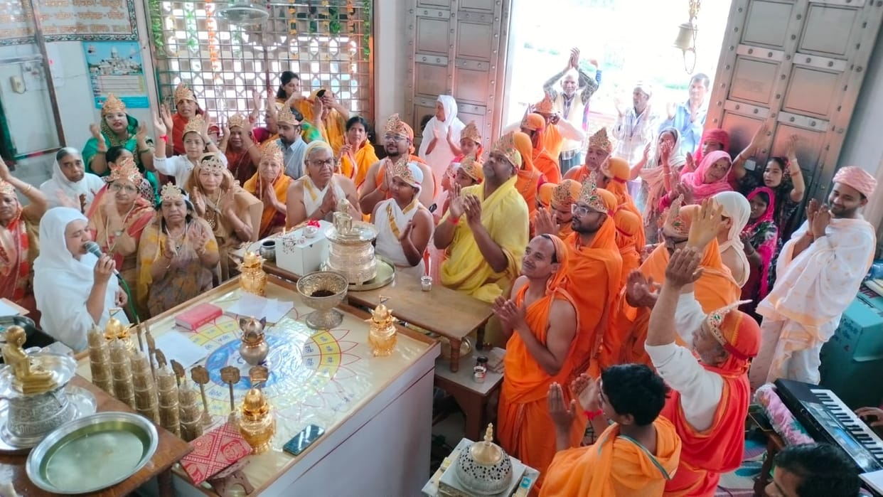 Renunciation of attachment and illusion is necessary for true happiness: Bhaav Bhushan