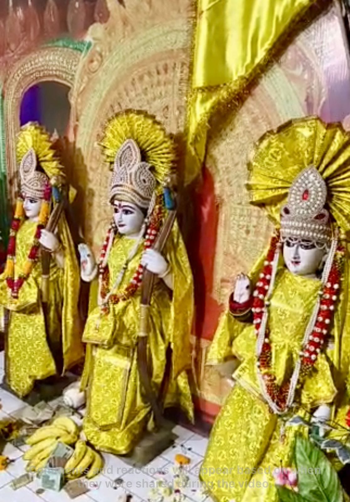 Devotees prayed for the welfare of all at Ram Darbar.