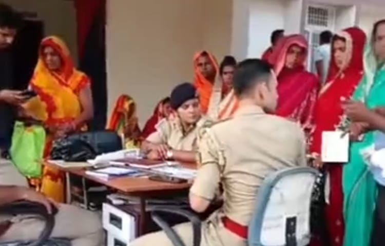 Bihar News: फर्जी माइक्रो फाइनेंस का बड़ा खेल, महिलाओं से करोड़ों की ठगी, कर्मचारी फरार