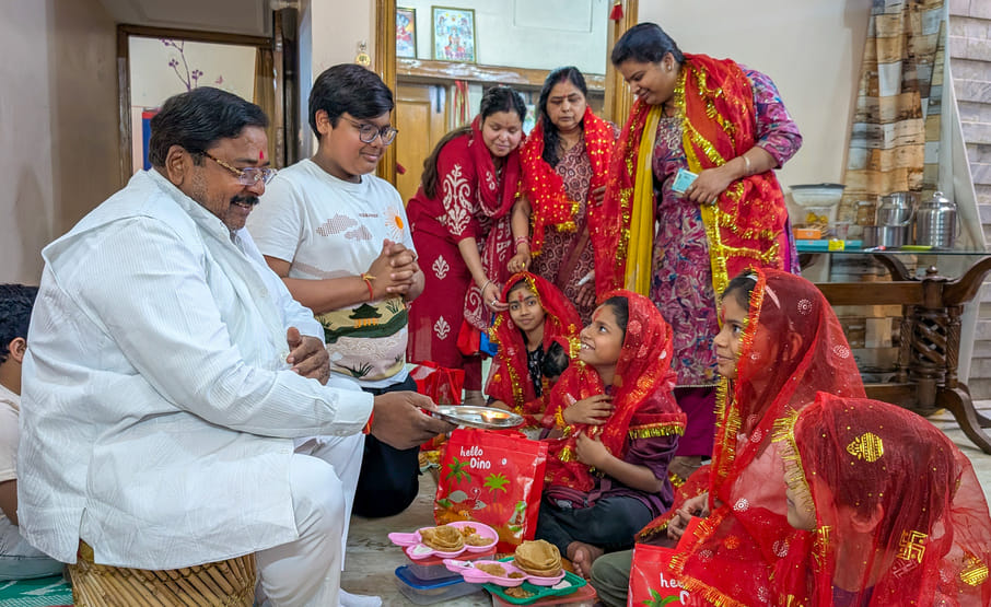 Kanjak Pujan was performed following the worship of Mother Mahagauri.