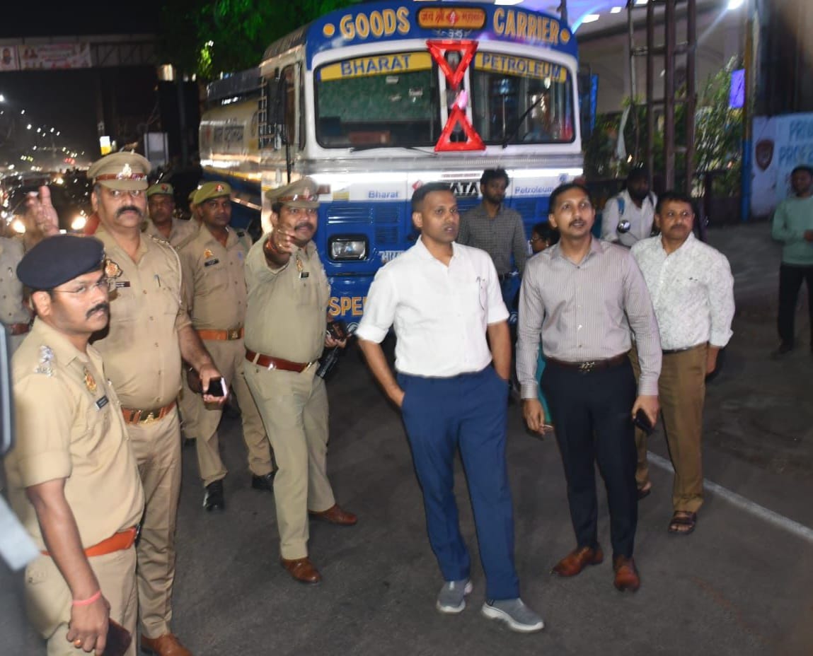 DL and JCP LO took stock, police deployed at petrol pumps