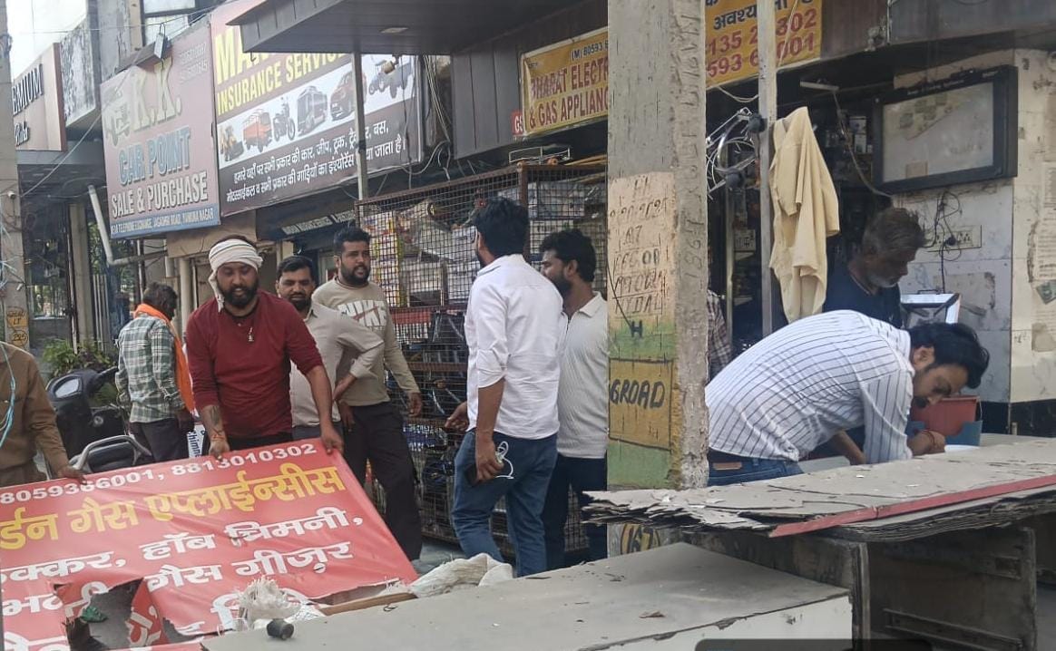 The Corporation removed encroachments and seized goods