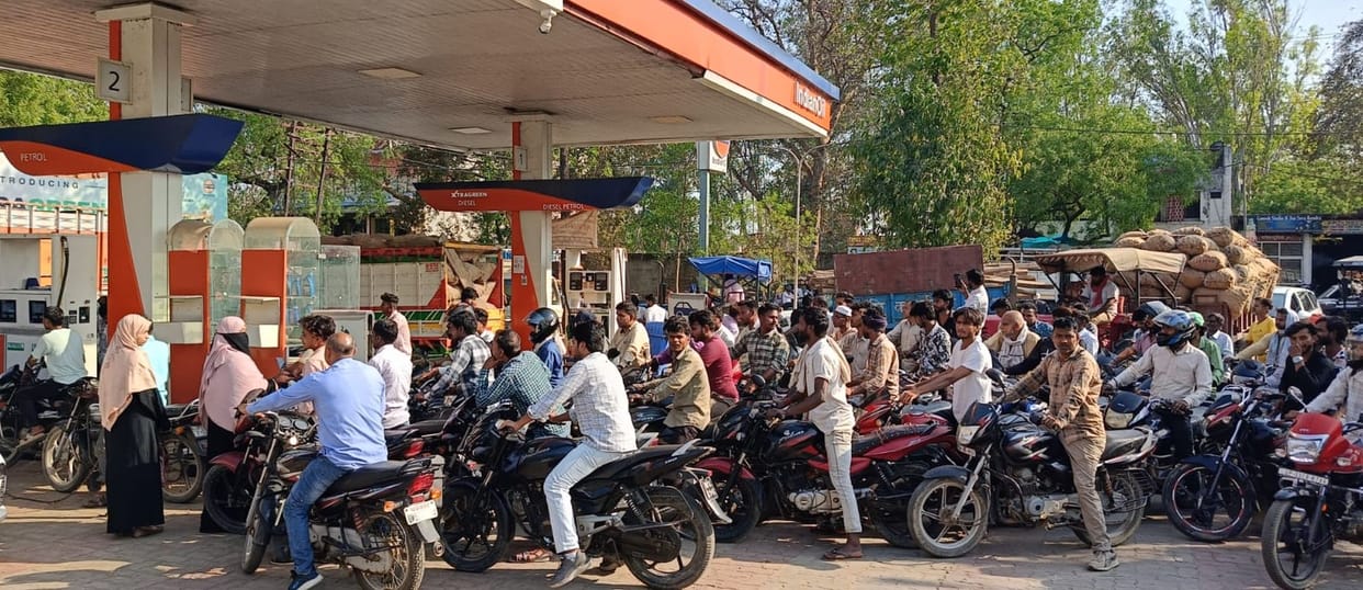 Crowds gathered at the pumps, no petrol notices were pasted, and there was jostling.