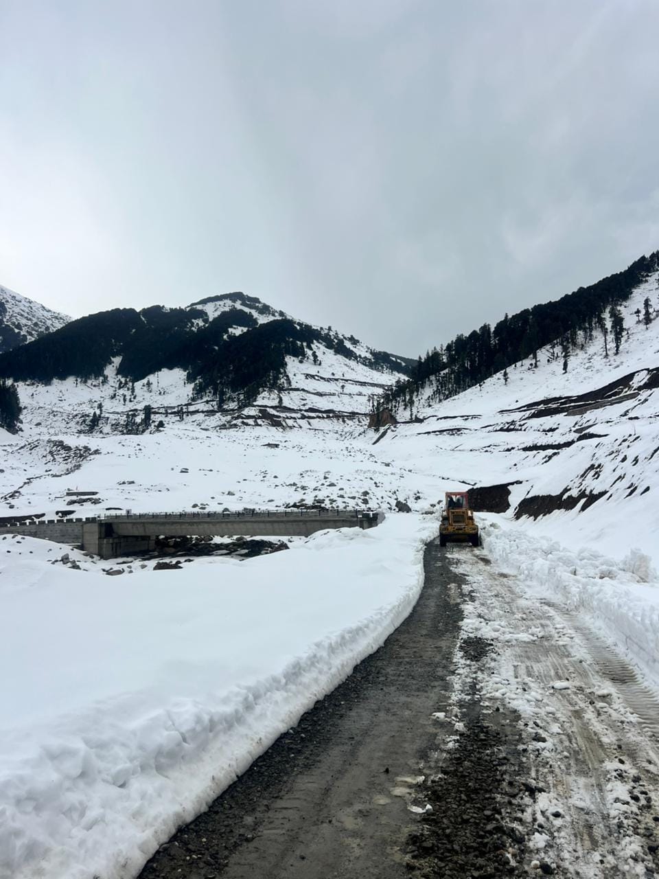 बनी भद्रवाह मार्ग छत्रगला टॉप तक हुआ बहाल संवाद