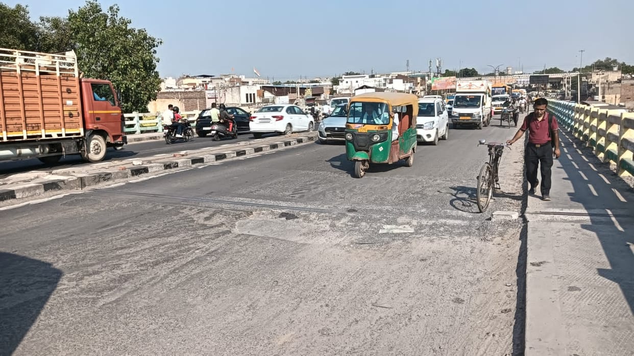 Traffic to remain diverted on Bata Railway flyover for 15 days