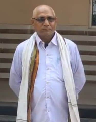 फोटो- 23-धोखाधड़ी का आरोपी बैंक मित्र देवेश कुमार। स्रोत: पुलिस