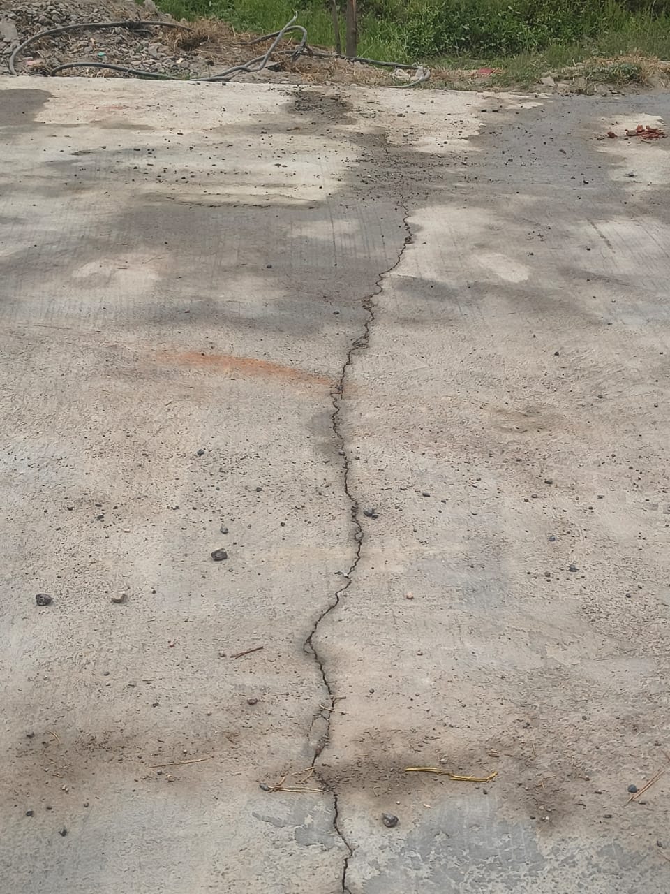 Cracks on the road being built at a cost of Rs 2.83 crore