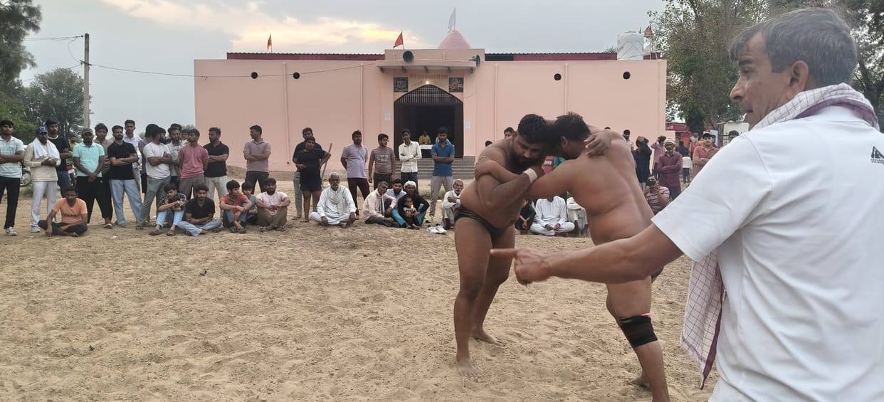 Anil Pehlwan of Baghot won the wrestling competition worth Rs 11,000.