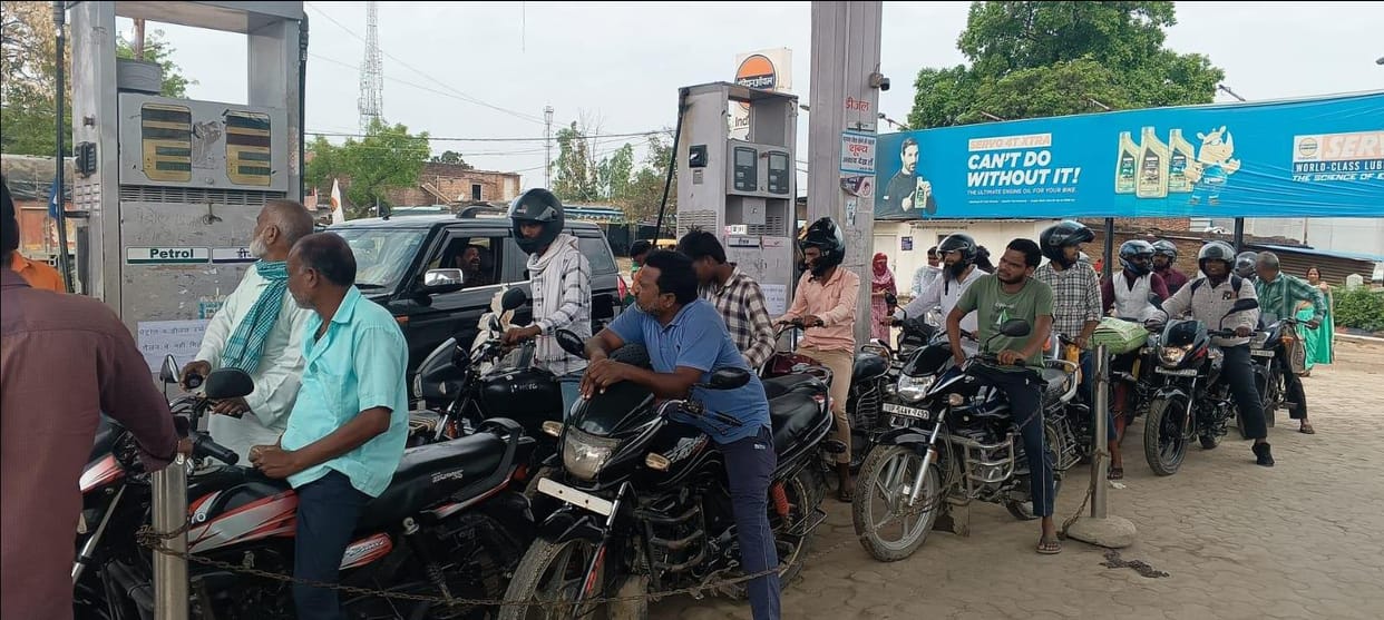 Petrol is available for only Rs 100 for bikes and Rs 500 to Rs 1000 for four-wheelers.