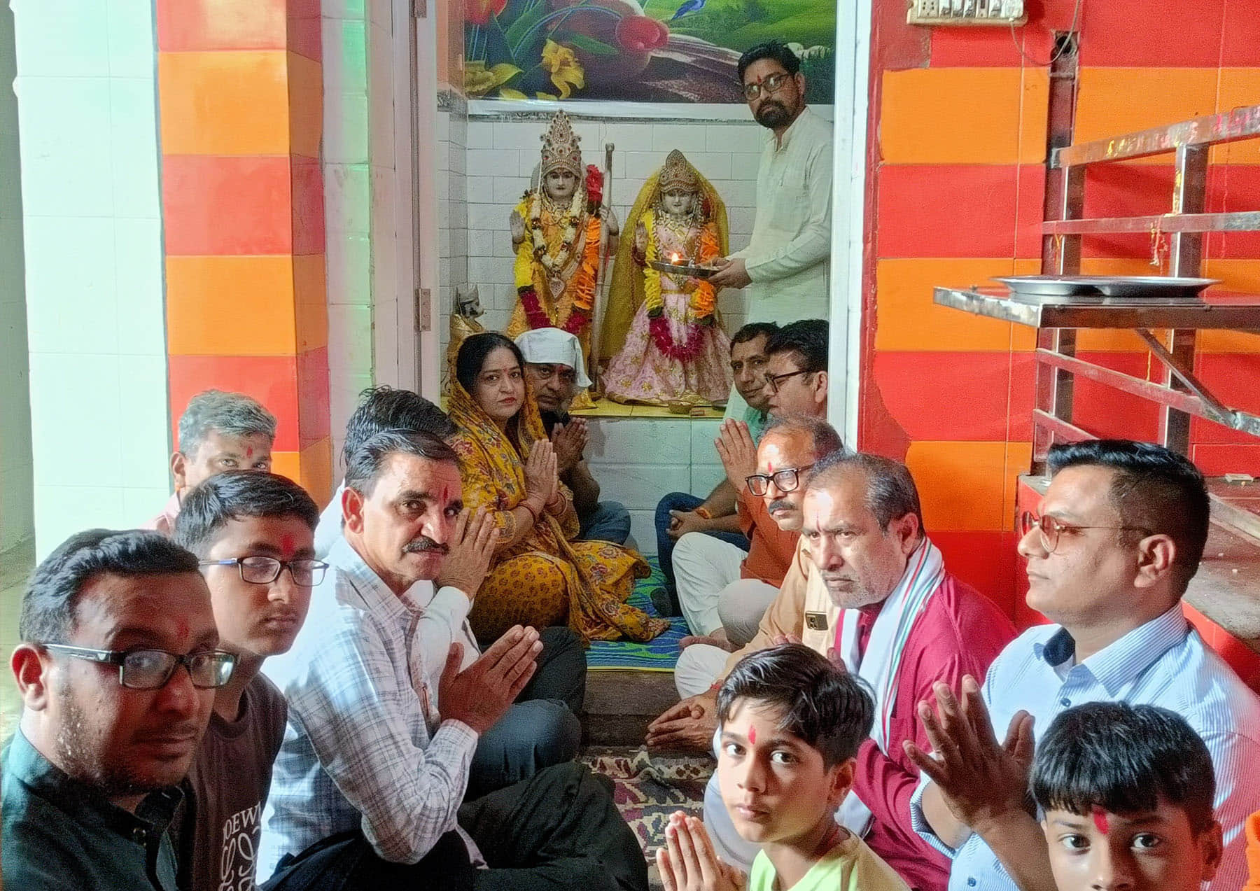 कलायत में रामजन्मोत्सव मनाते विहिप सदस्य