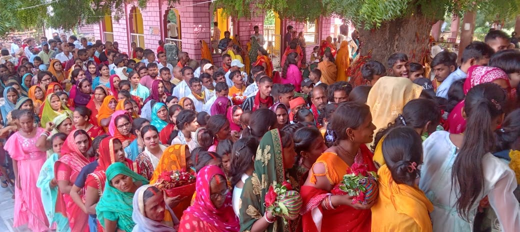 Reverent worship and adoration of Mother Siddhidatri