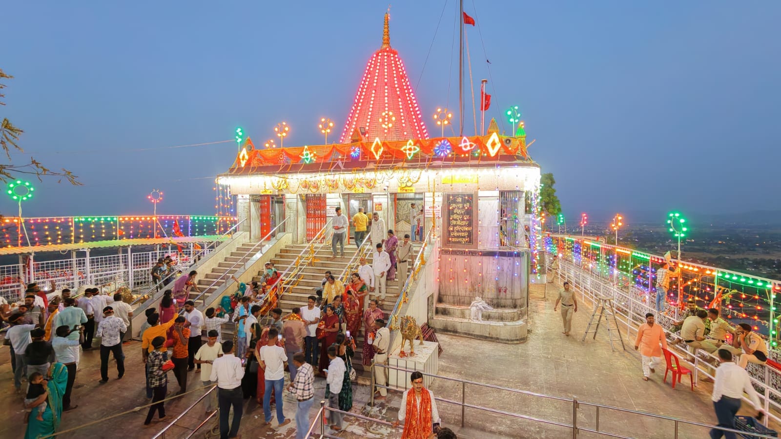 मां शारदा मंदिर