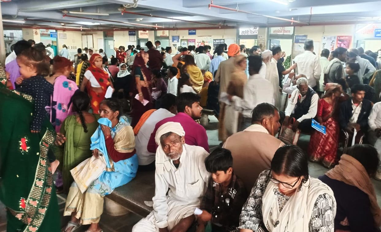 Rise in Skin Ailments Amidst Changing Weather; Fever and Stomach Pain Also Causing Distress