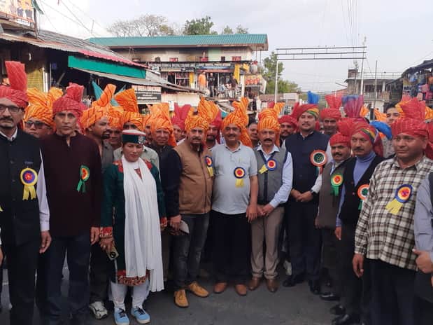 सलियाणा में छिंज मेले के शुभारंभ पर निकाली भव्य शोभायात्रा। संवाद