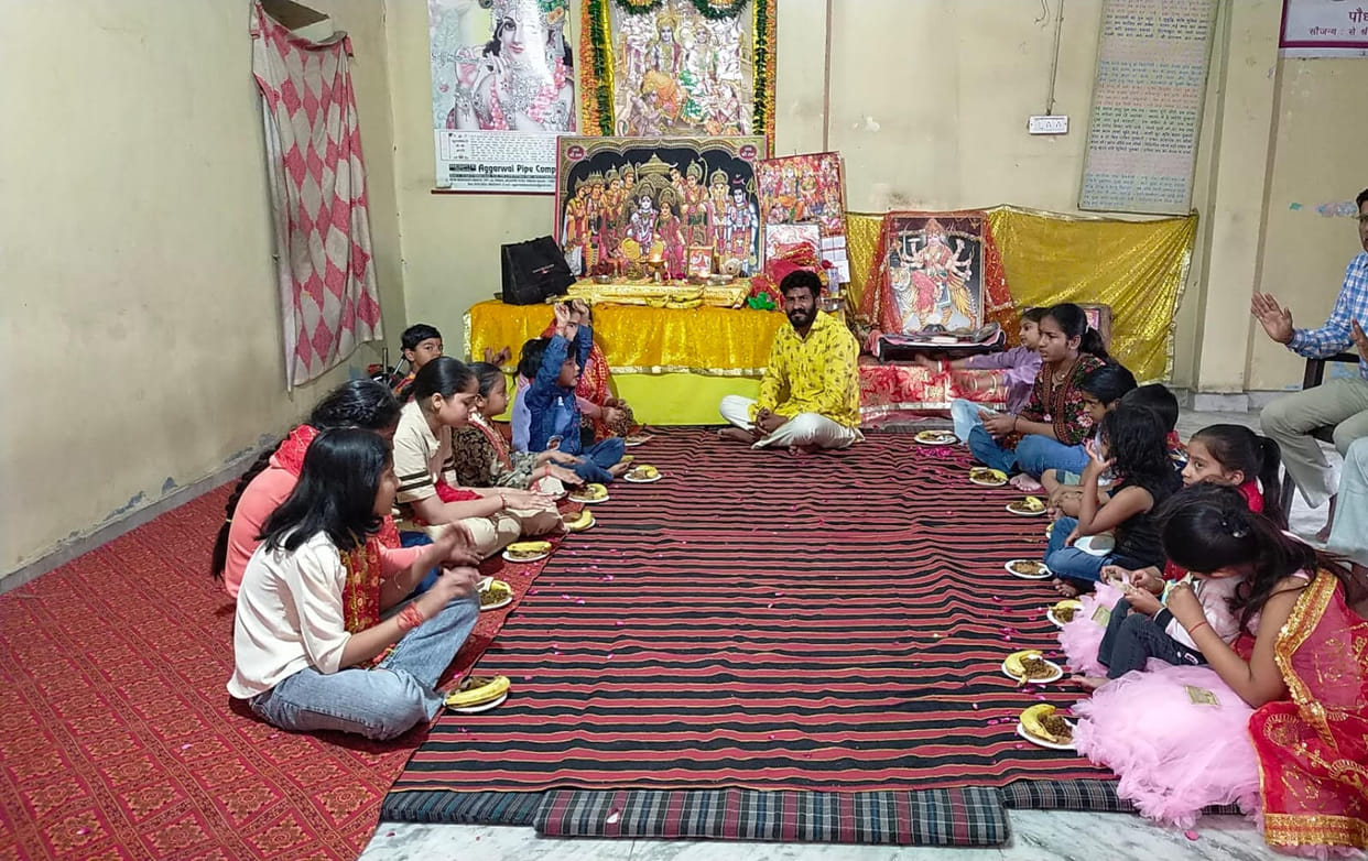 Performed Kanya Pujan at Shri Kheda Temple