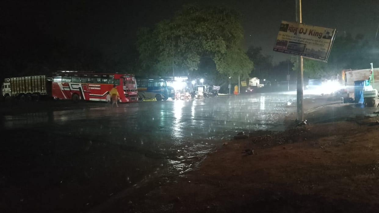 The weather took a turn, rain accompanied by thunder and lightning